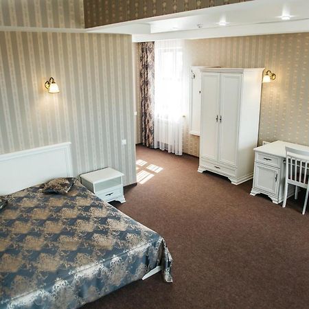 ניאסוויז' Belastok Hotel מראה חיצוני תמונה
