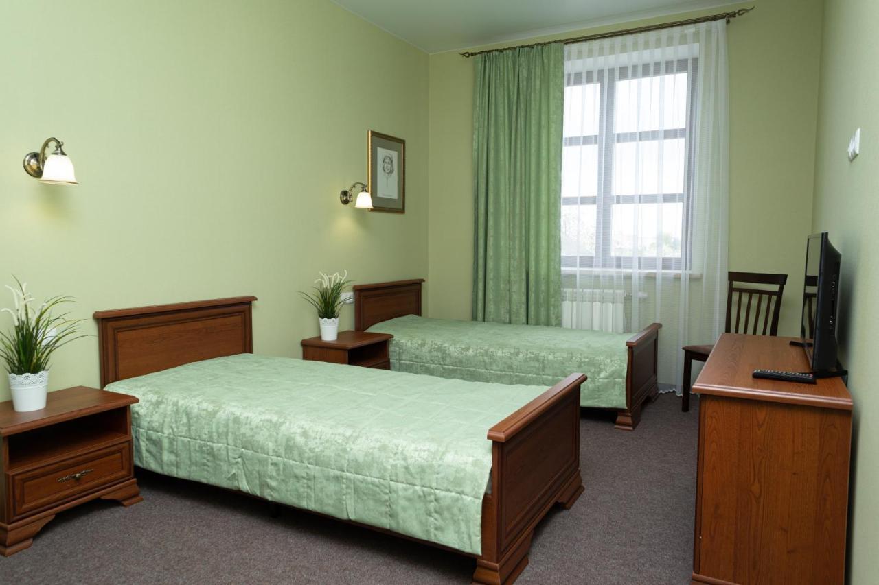 ניאסוויז' Belastok Hotel מראה חיצוני תמונה