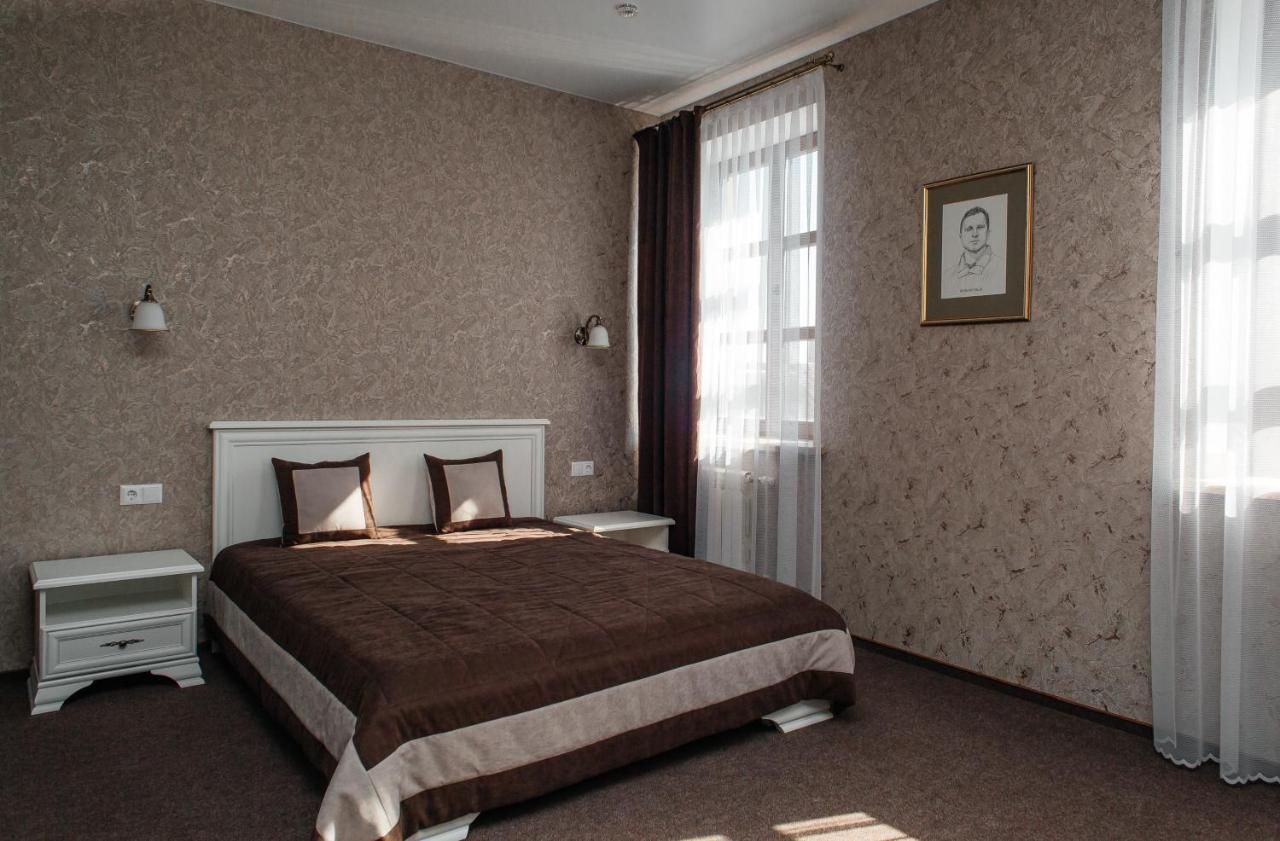 ניאסוויז' Belastok Hotel מראה חיצוני תמונה